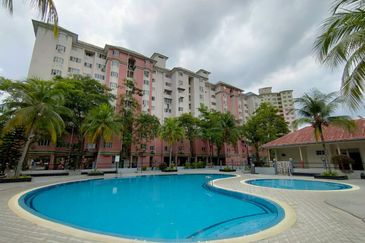 Tasik Heights Apartment
