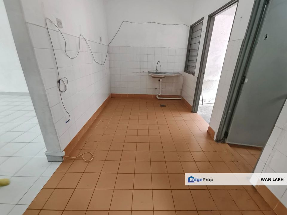 Double Storey Terrace House PUJ 2 Taman Puncak Jalil Seri Kembangan, Selangor, Puncak Jalil