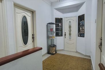  Renovated 2 Storey Terrace Corner Lot Bandar Tasik Selatan, Kuala Lumpur