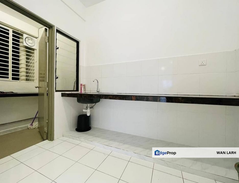 Renovated and Furnished Freehold Residensi Prima Kajang Utama., Selangor, Kajang