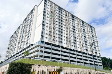 Pangsapuri Puncak Saujana