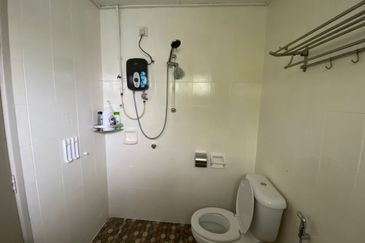 Jalan Pulau Angsa U10/2