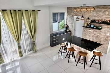 Parkfield Residences, Tropicana Heights