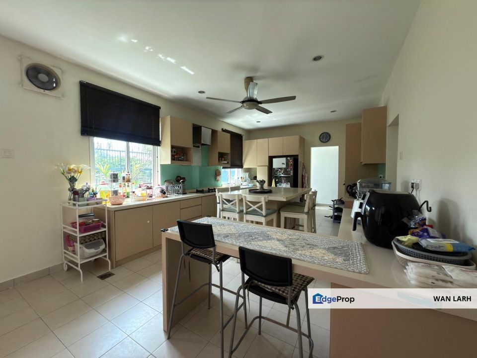 Endlot 2 1/2-Storey Semi-D in Sentosa Heights, Kajang, Selangor, Kajang