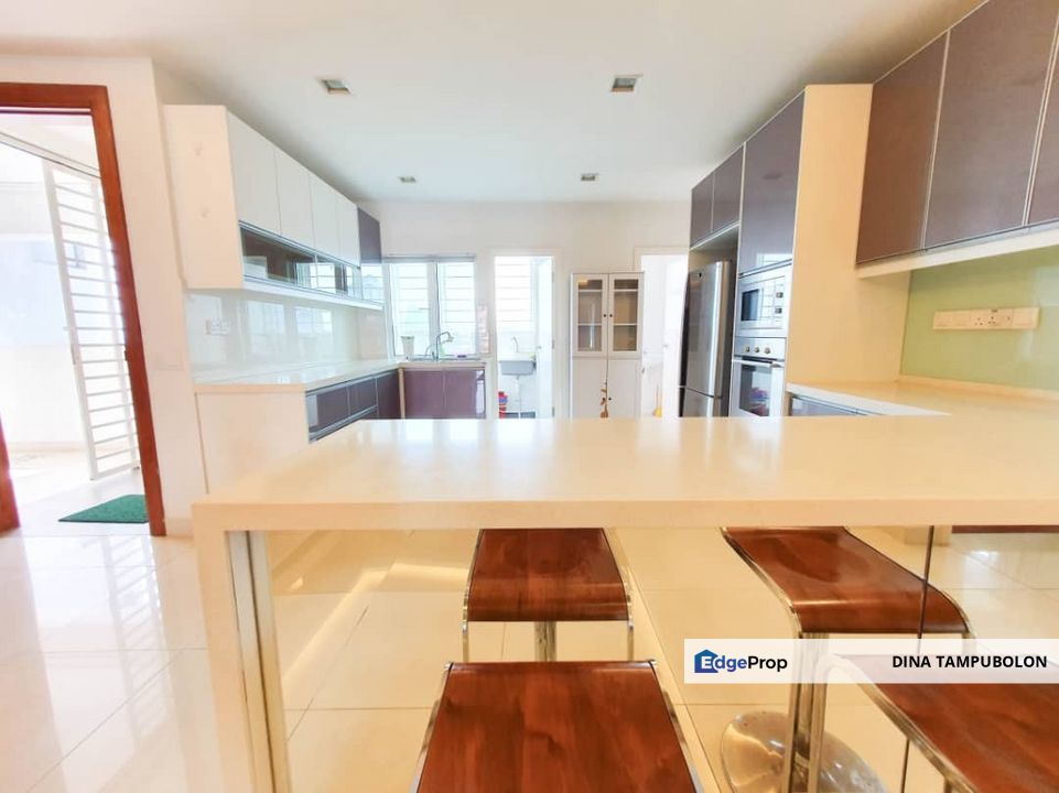 For Sale Corner Unit at Laman Baiduri Subang Jaya , Selangor, Subang Jaya