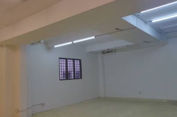 FOR SALE PANGSAPURI SRI MEKAR Puchong  Office Unit