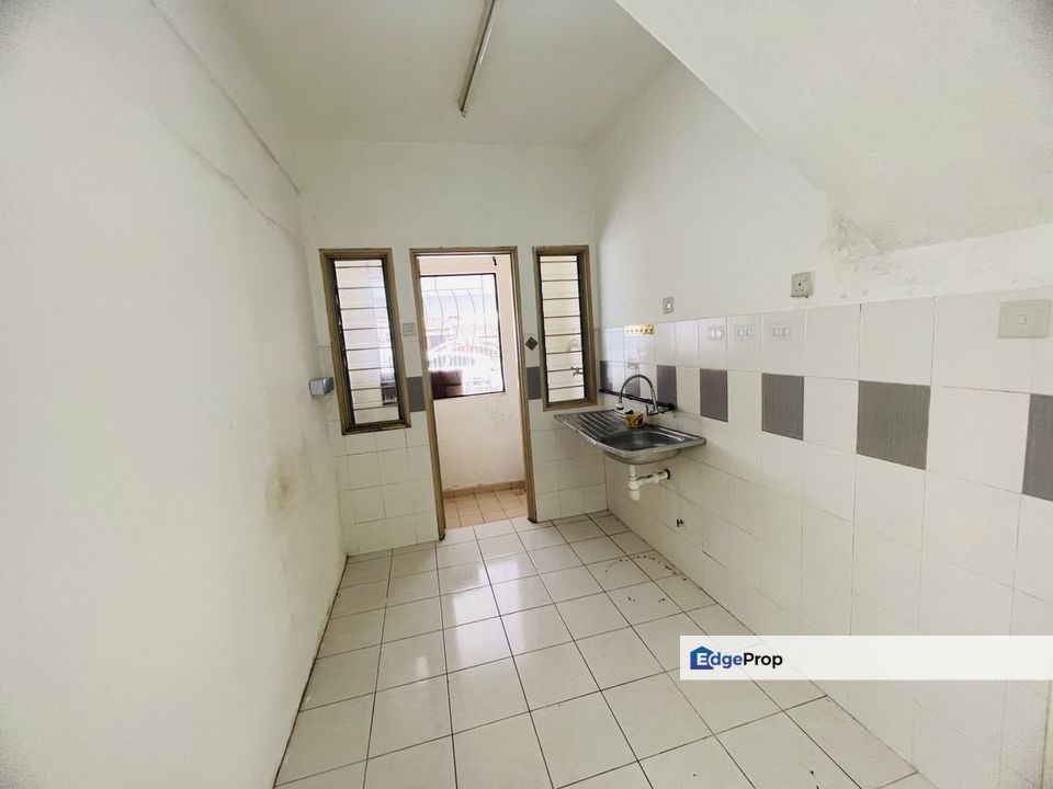 Ground Floor Townhouse Amansiara Selayang Heights ENDLOT EXTRA 10FT L, Selangor, Selayang