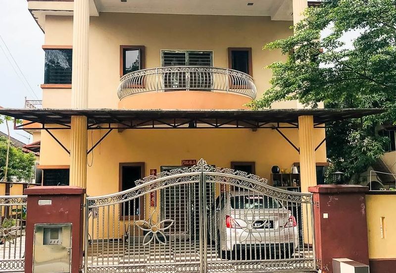 Taman Sri Hijau ( New Green Park )