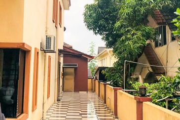 Taman Sri Hijau ( New Green Park )