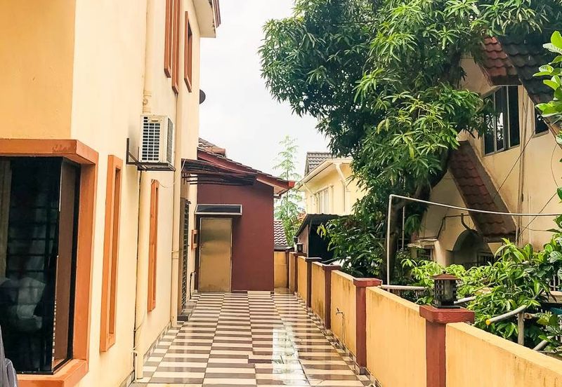 Taman Sri Hijau ( New Green Park )