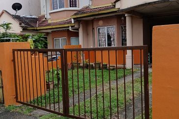 Double Storey Taman Lestari Putra LEP 4 22X70 Seri Kembangan