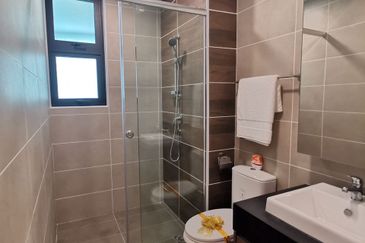 Hillcrest Heights (Puchong Heights)