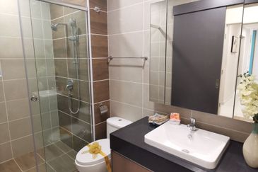 Hillcrest Heights (Puchong Heights)