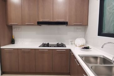 Hillcrest Heights (Puchong Heights)