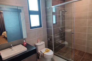 Hillcrest Heights (Puchong Heights)