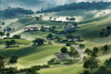 Anyara Hills, Sungai Long East