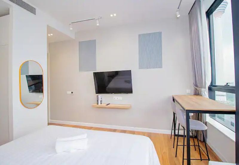 Pavilion Ceylon Hill