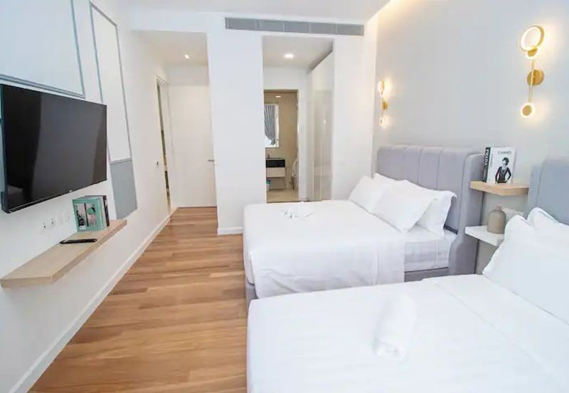 Pavilion Ceylon Hill