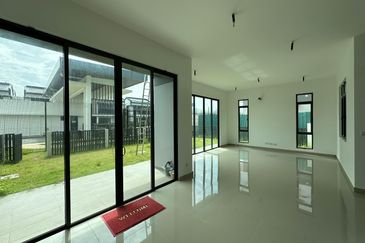 Isle of Botanica, Setia Eco Glades