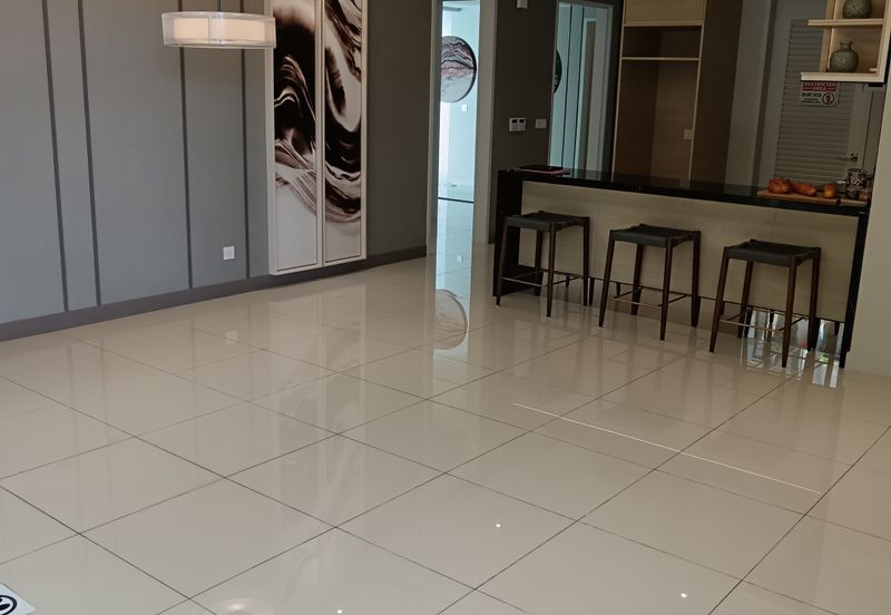 Lakefront Condominium | Emerald Hills @ Alam Damai