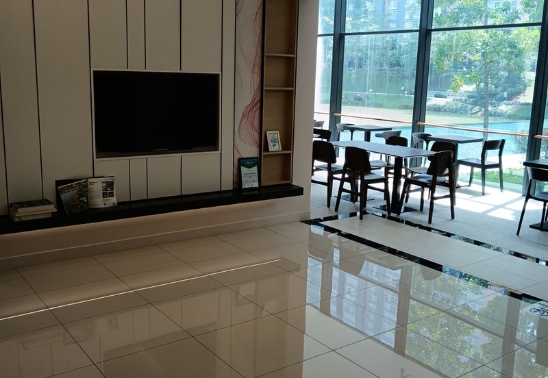 Lakefront Condominium | Emerald Hills @ Alam Damai