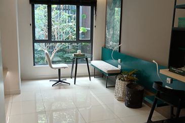 Lakefront Condominium | Emerald Hills @ Alam Damai