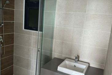 Hillcrest Heights (Puchong Heights)