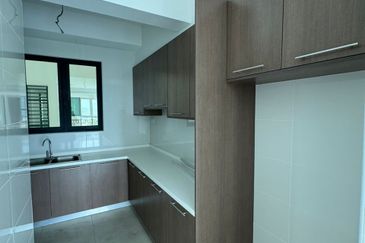 Hillcrest Heights (Puchong Heights)