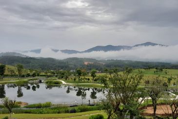 Anyara Hills, Sungai Long East