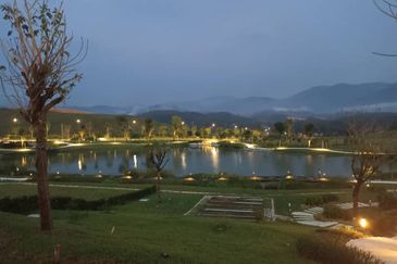 Anyara Hills, Sungai Long East