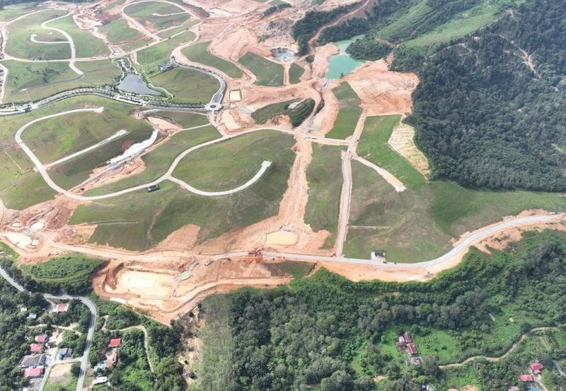 Anyara Hills, Sungai Long East