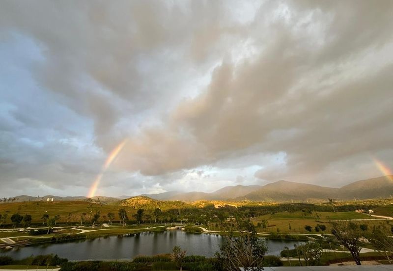 Anyara Hills, Sungai Long East