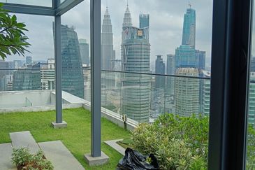 Aria Luxury Residence