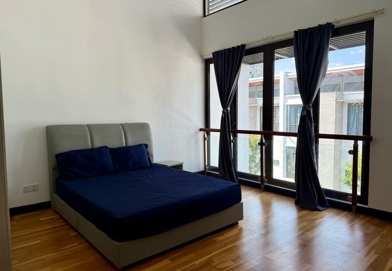 Mozart, Symphony Hills