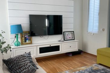 Symphony Hills Schumann