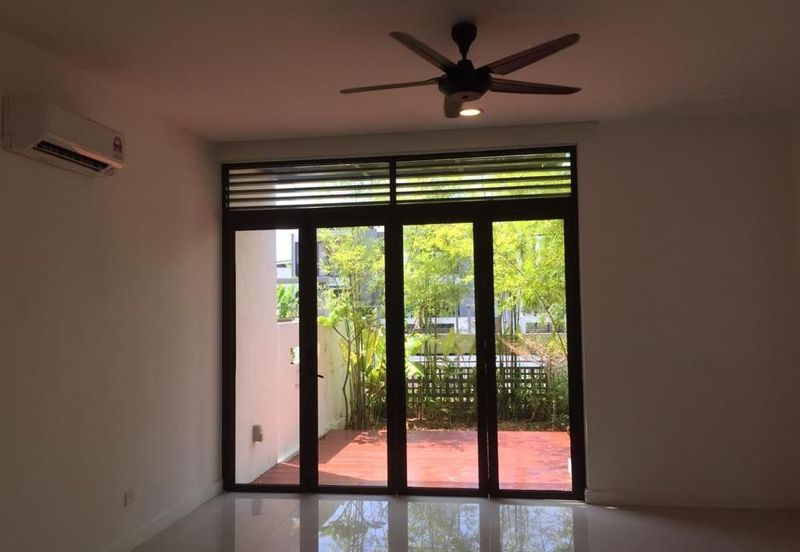 Mozart, Symphony Hills