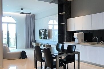 Isle of Kamares, Setia Eco Glades