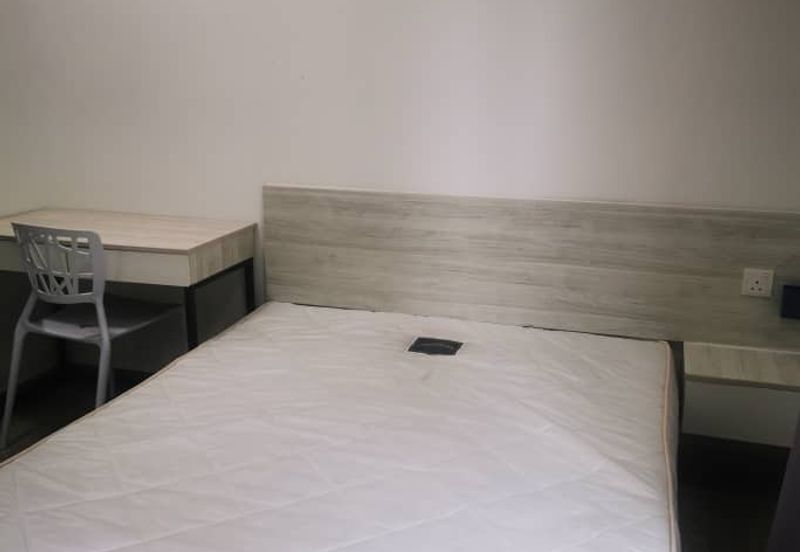 Kenwingston Square Garden