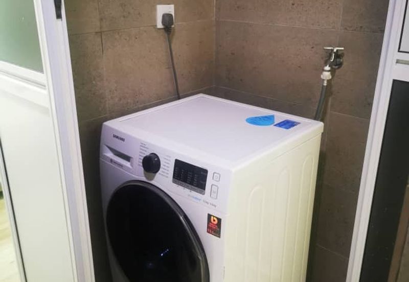 Kenwingston Square Garden