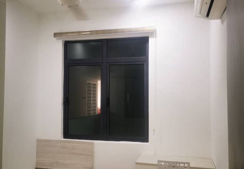 Kenwingston Square Garden