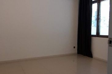 Summerglades, Perdana Lakeview West