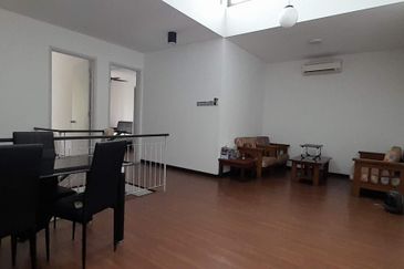 Summerglades, Perdana Lakeview West