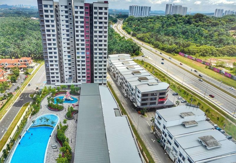 Arena Residences @ Warisan Puteri