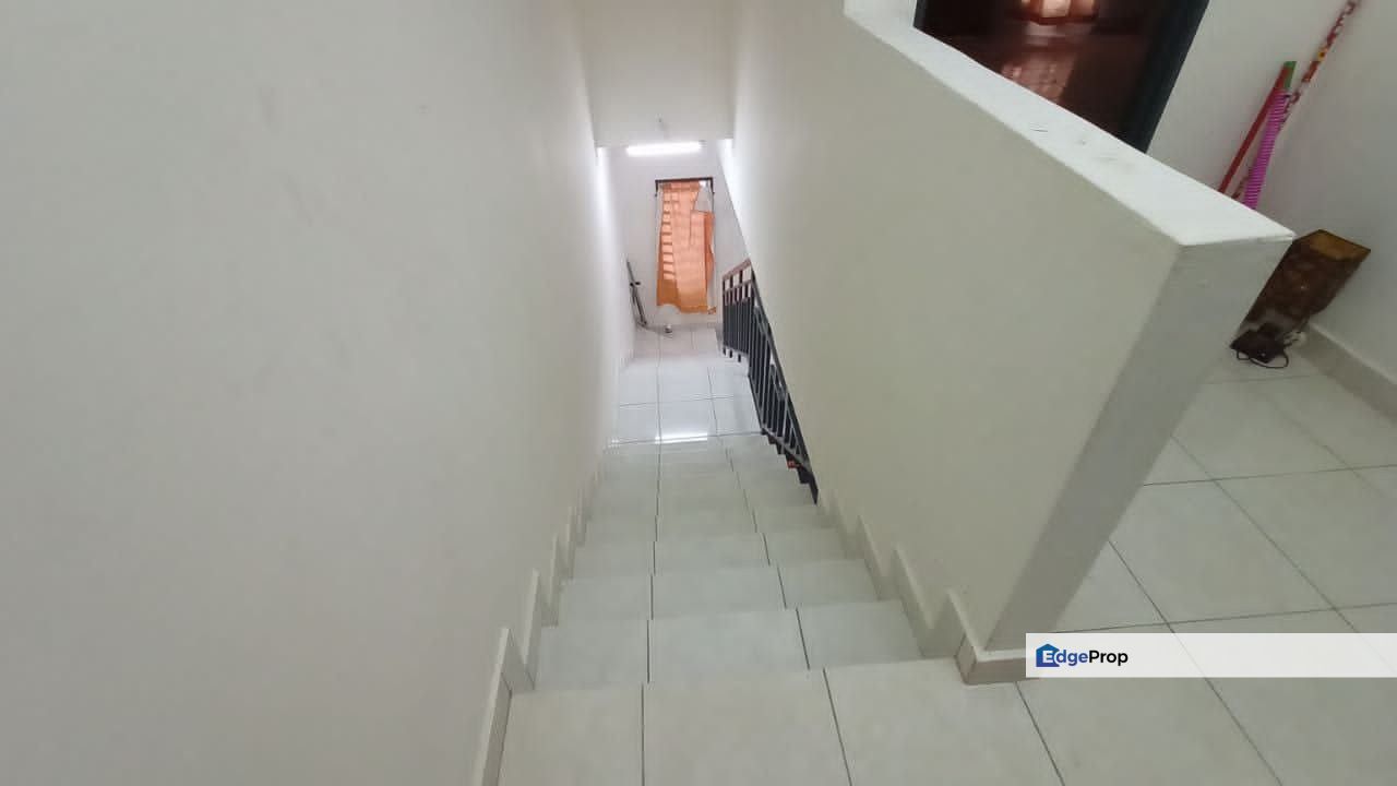 Double Storey Terrace Intermediate @ Sari Alamanda Parklands Rawang , Selangor, Rawang