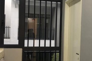 Crescent Park Townvilla