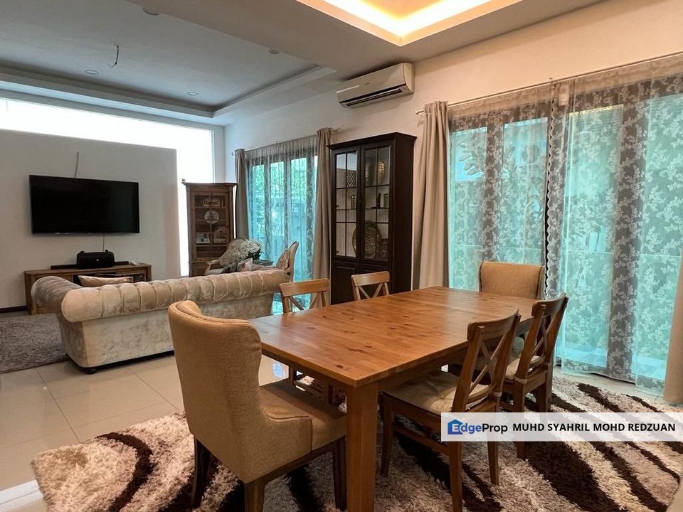 3 Storey Semi D Taman Tropika 2 Sg Tangkas Bangi, Selangor, Kajang