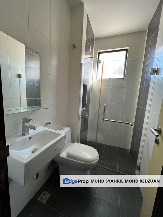 3 Storey Semi D Taman Tropika 2 Sg Tangkas Bangi, Selangor, Kajang