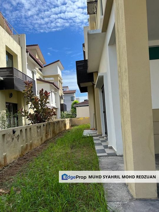 3 Storey Semi D Taman Tropika 2 Sg Tangkas Bangi, Selangor, Kajang