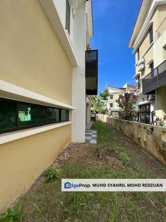 3 Storey Semi D Taman Tropika 2 Sg Tangkas Bangi, Selangor, Kajang