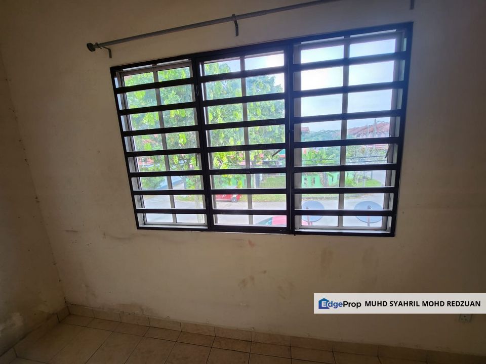 Below MV End Lot Terraced House Antara Gapi, Selangor, Serendah